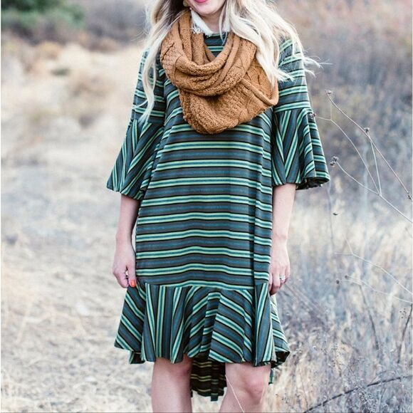 LULAROE Maurine dress flare sleeves striped ruffled 3/4 sleeve XS‎ - Picture 10 of 10
